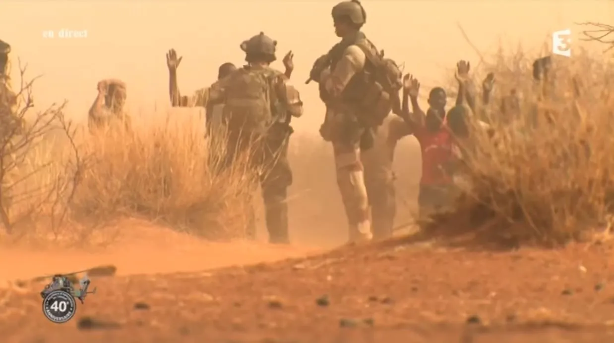 Soldats français en patrouille dans la région de Gao, Mali