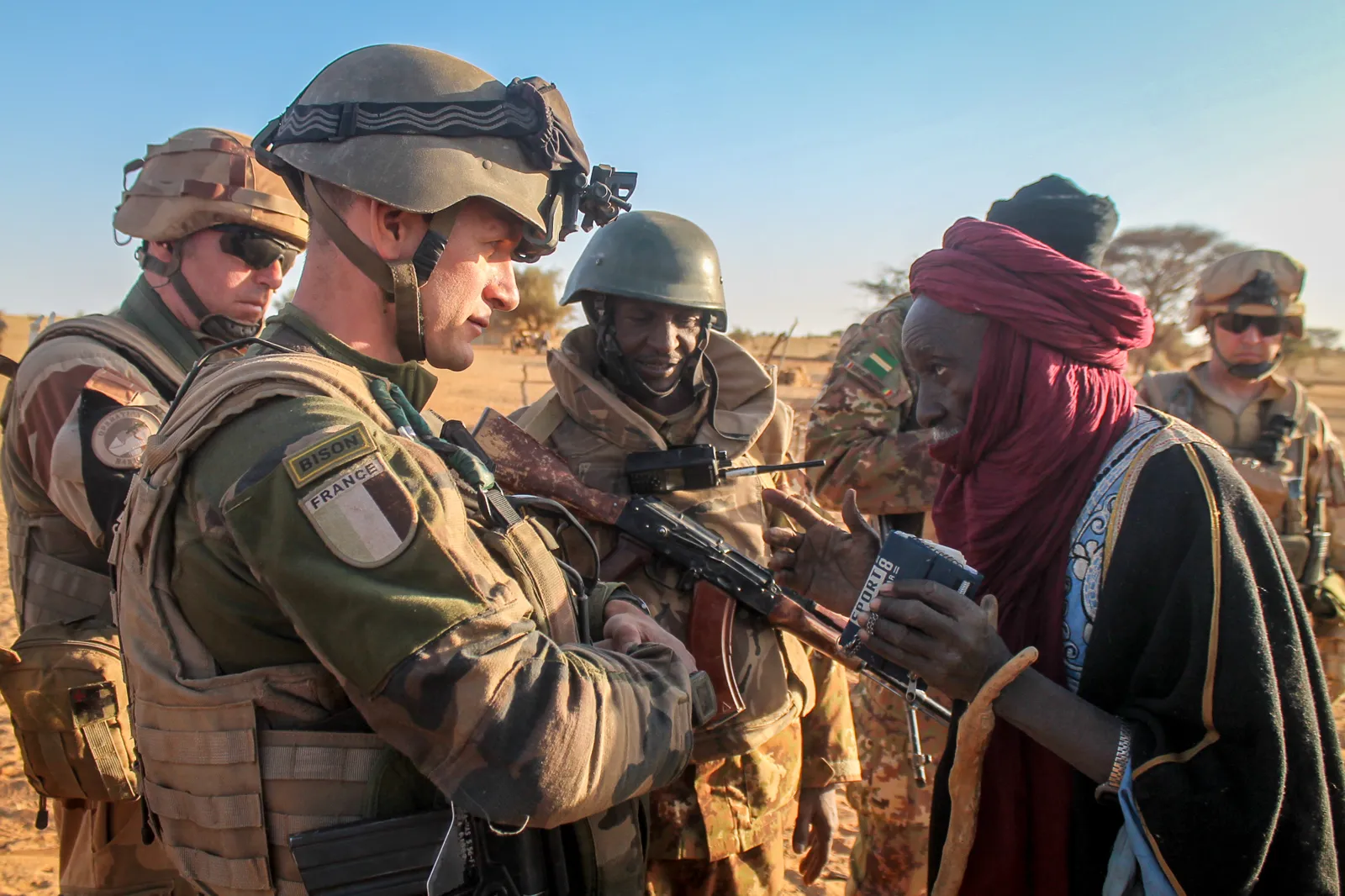 Soldats français en opération extérieure au Sahel — les OPEX ouvrent droit à des indemnités spécifiques